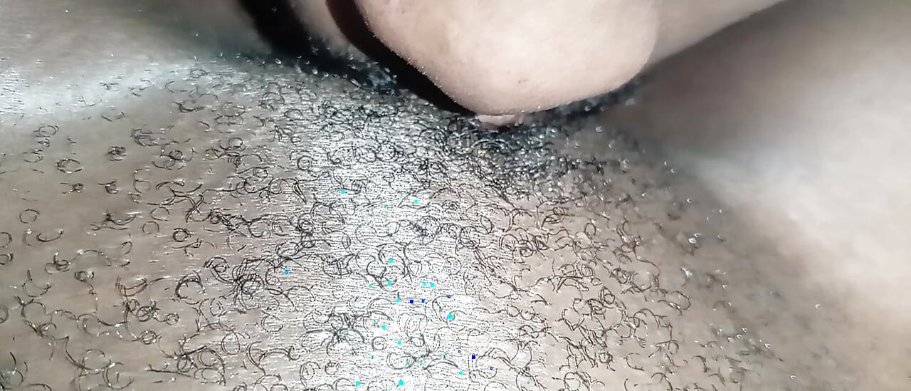 مکیدن کس خواهر ناتنی ۱۸ ساله ام