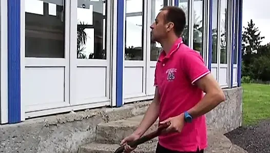 Die vollbusige schlampe aus frankreich bekam ihre riesigen titten mit sperma bedeckt