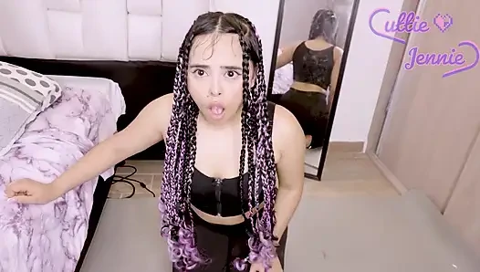 Табу: Отчим наблюдает за мной, пока я занимаюсь йогой