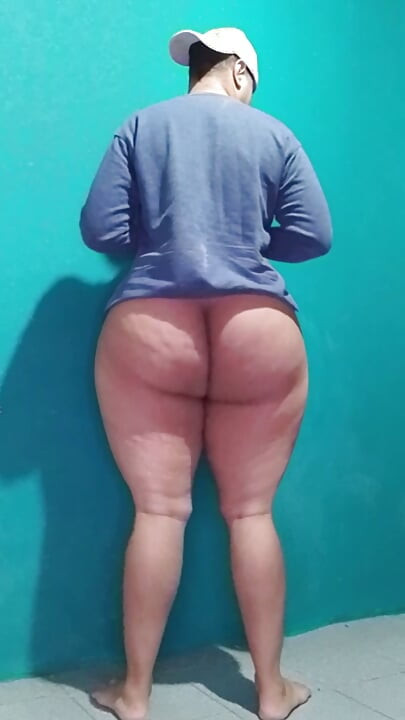 Femboy yang suka merosakkan bontot dengan kote tebal besarnya
