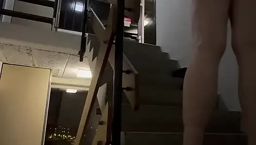 Merdiven boşluğunda