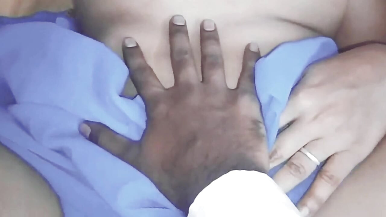 देसी हॉट पत्नी के साथ सख्त चुदाई क्लोज हो रही है