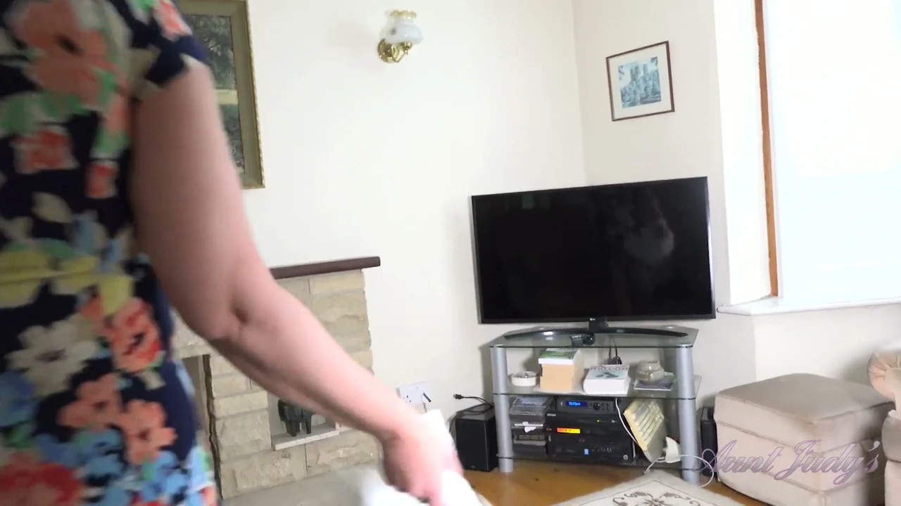 Auntjudys - Housecleaning with Your Busty MILF Wife Maisie Lewis