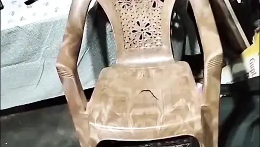 Desi hebt sari an, um muschi zu öffnen