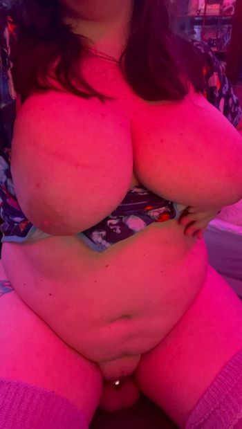 Plump, soft, locked and plugged, time for bouncing like a good girl should!