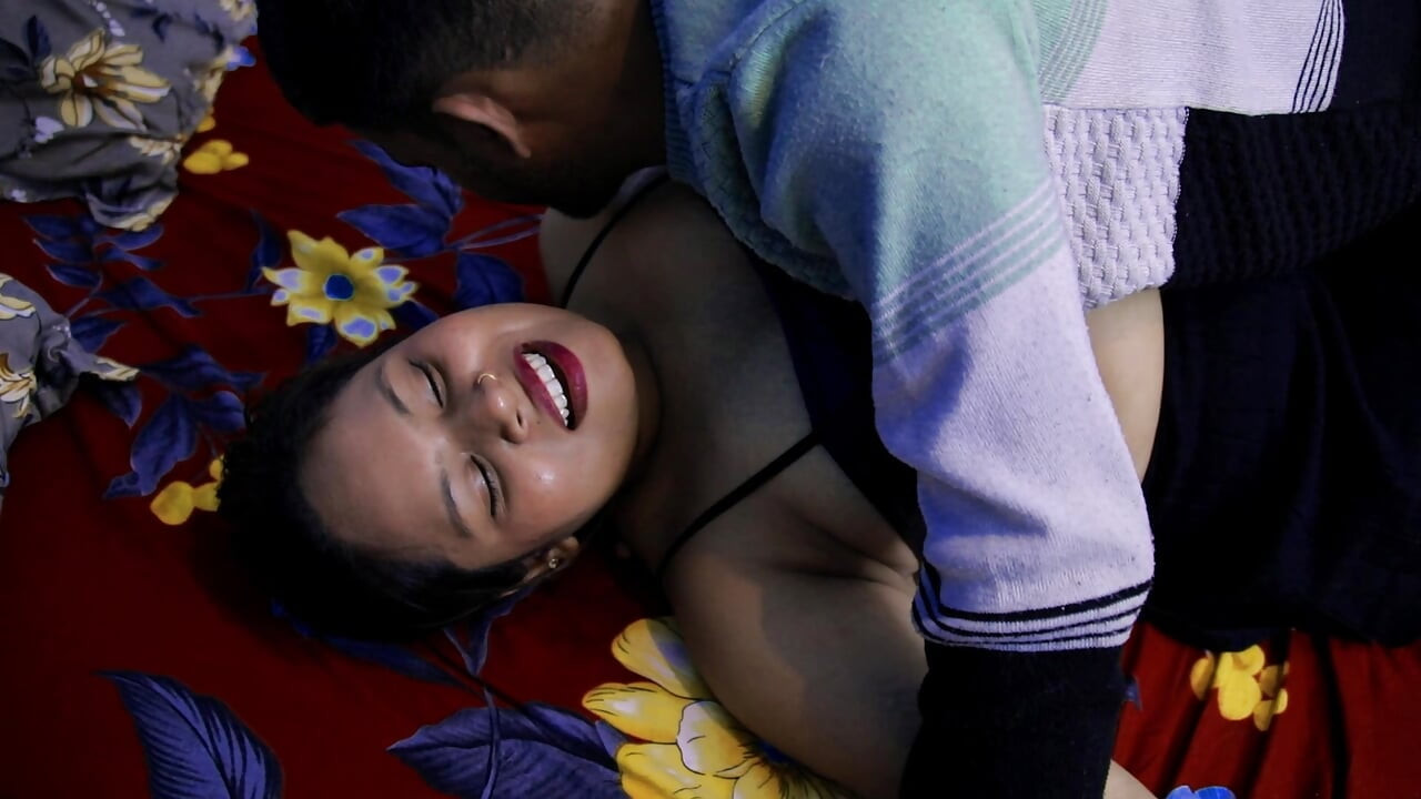 GIRL ACCEPTED BOY PROPOSAL IN EXCHANGE FOR IPHONE