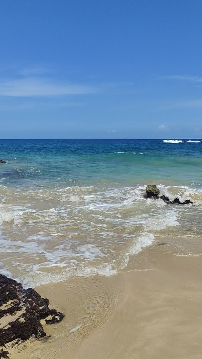 Just me having some fun at the beach, are you gonna come or what ?