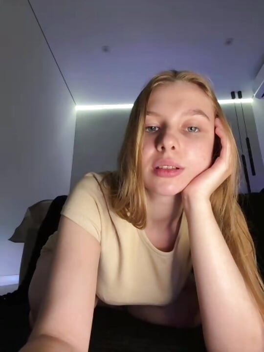 ใช้นิ้วติ้วหีกับสาวแก้ผ้า