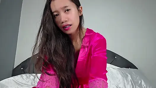 Big White Cock Broke the Married Masseuse