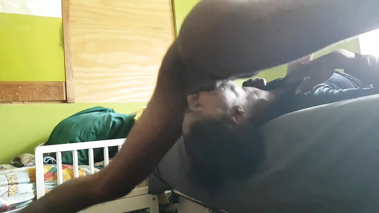 我最盗版的喉咙
