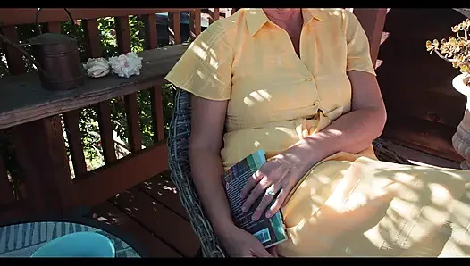 Autumn j cooper si tante seksi menggoda cowok berondong suami pendetanya - istri pendeta