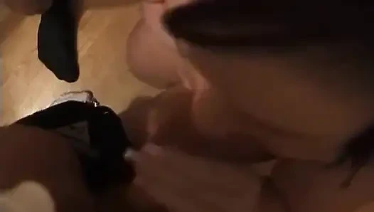 Kızıl saçlı orta yaşlı seksi kadın komşuyla iyi sikişiyor