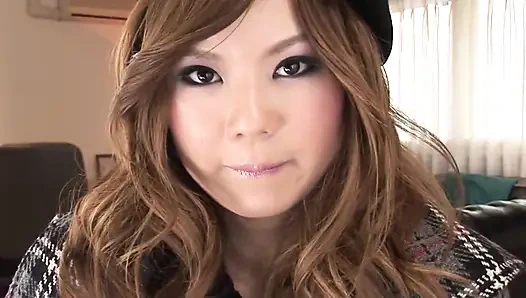 Katalog modeli sonra şehvetli bir tedavi alıyor