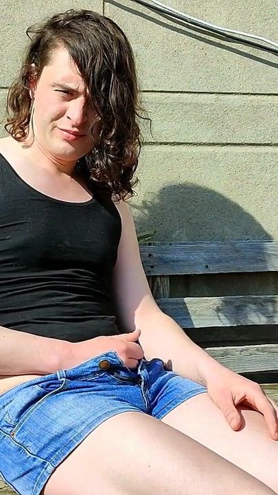 Sara outdoor masturbation