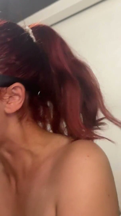 Eu fodo a mãe da minha amiga no cu! Gozo na cara dela enquanto ela chupa | Clipe 2