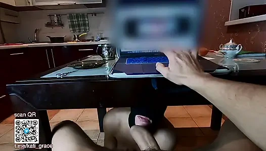 ANAL DEVOTE HAUSFRAU SCHLAMPE NIMMT EINEN BILLARDBALL IN IHREN ARSCH UND VIEL MEHR TEIL 1