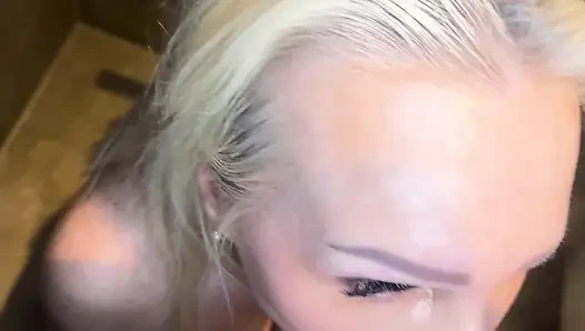 Er gesellte sich mir in die dusche ... und die Dinge eskaliert