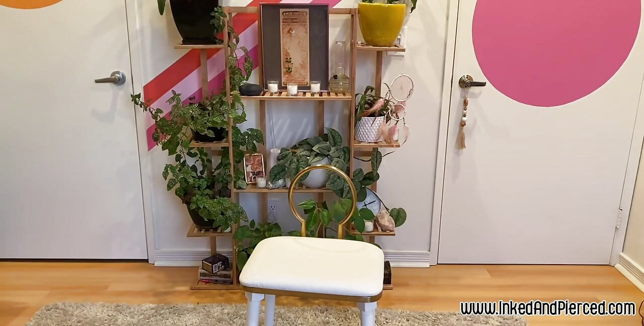 Blekket og gjennomboret - Gjennomboret og tatovert Alt og Emo babes