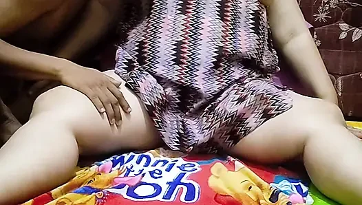 Ayo sayang nikmati tubuh tante yang semok ini. remas toket tante sayang tante udah gak tahan. tante sange banget.