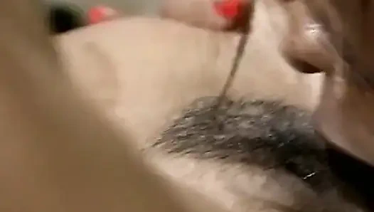 Dyke Asia asal perancis ini suka muasin memek sahabatnya