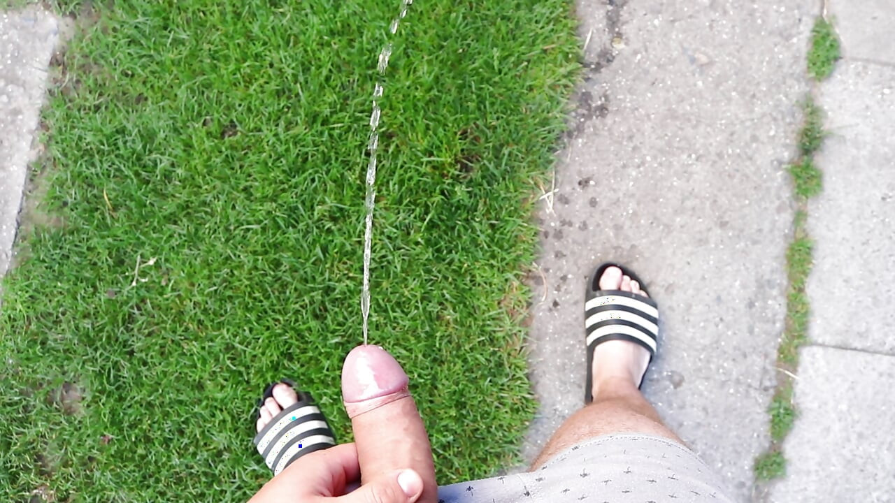 Hungarian guy peeing in a deserted area. Ep2