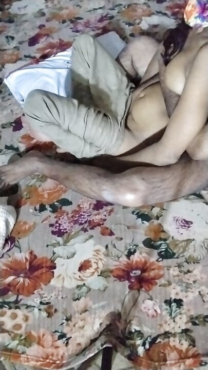 School girlfriend full enjoy with beautiful boy friend