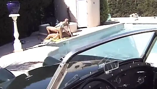 Hübsches französisches schätzchen bekommt ihr arschloch hart geknallt