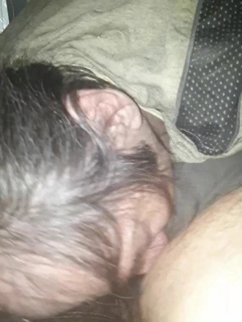 Je baise la bouche de mon batard soumis