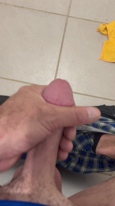 A dangle a little squirt