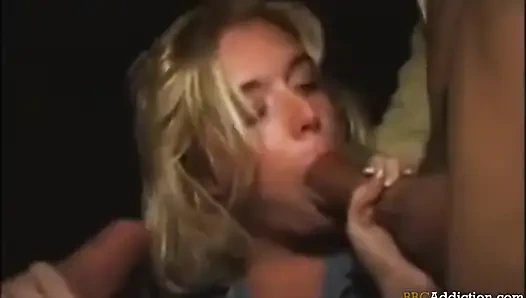 Зависимость большого черного члена - 100% любительское и домашнее порно видео. Милфы пристрастились к большому черному члену и межрасовому шпилингу