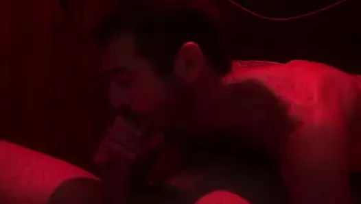 emme bir büyük horoz