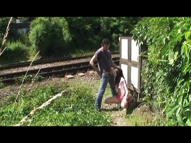 Amateurs have outdoor sex with a slutty girl