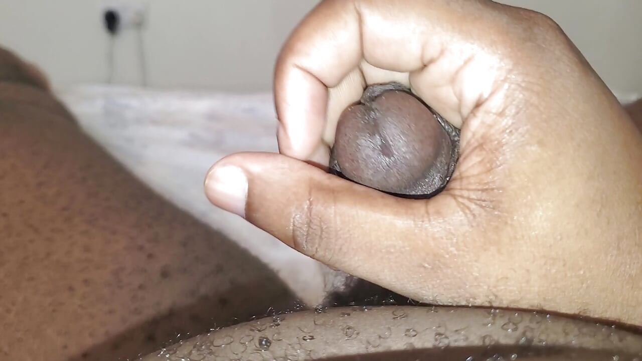 独奏男人试图给我看