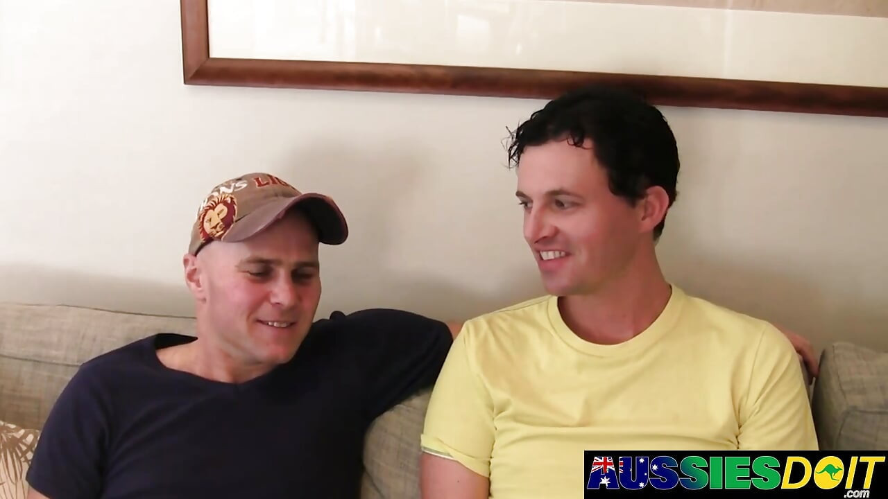Faminto Neil adora e chupa Joel grossa pau australiano com paixão