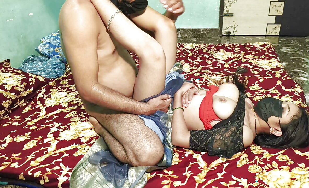 Irmão indiano e meia-irmã a foder - o irmão fode a meia-irmã com força, a meia-irmã gostosa fode o irmão