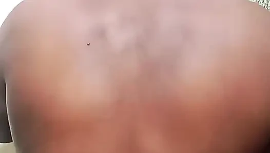 Schwager hatte sex, indem er ihre möpse drückte