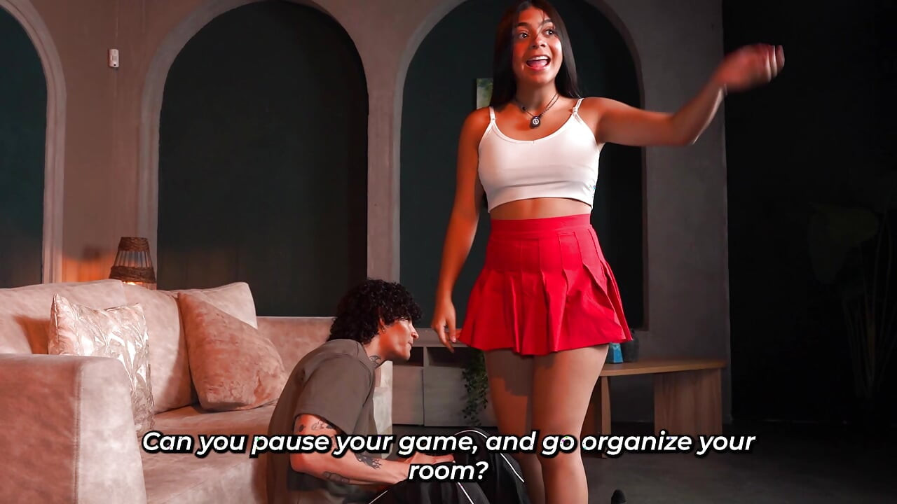 Nerd stepbrother ends up enjoying his stepsister's slim body