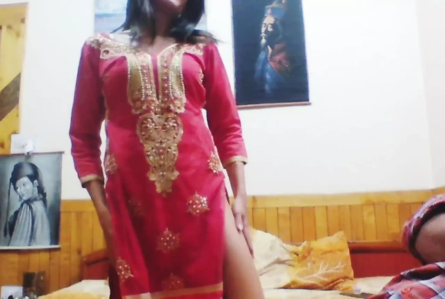 Gorgeous hottie looks good sucking my Dick
