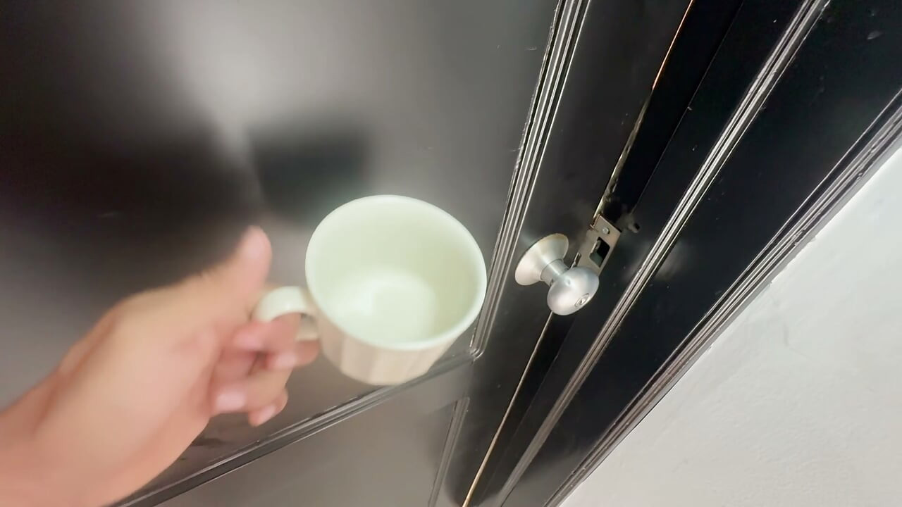I Went to My Neighbor's Big Ass House for a Cup of Coffee and I Pay for It with Sex Without Condom