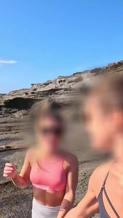 BEACH DICKFLASH FOR TWO GIRLS:my friend Fede goes to the beach with a friend of hers and arranges a spicy encounter with my cock | Clip 3