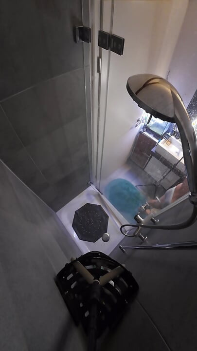 Guy with tiny dick uses my shower