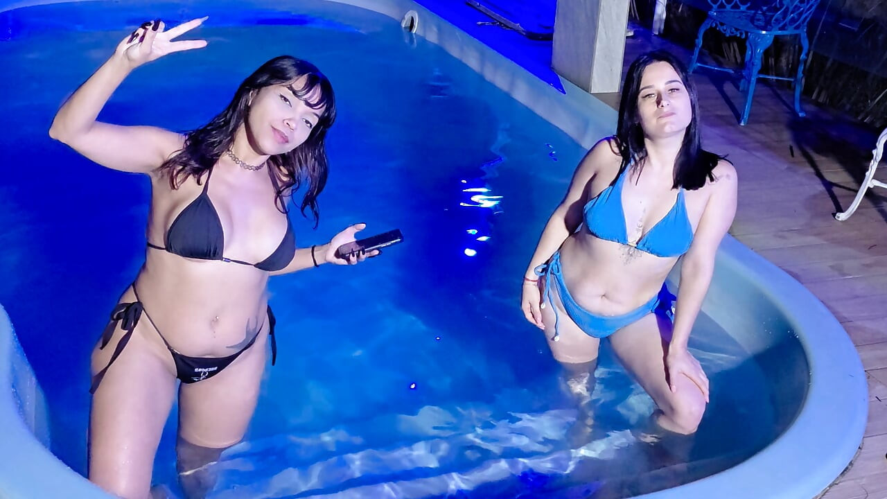 Nu L-au Lăsat Pe Curatorul Piscinei Să Plece Fără Să O Dovedească Mai Întâi