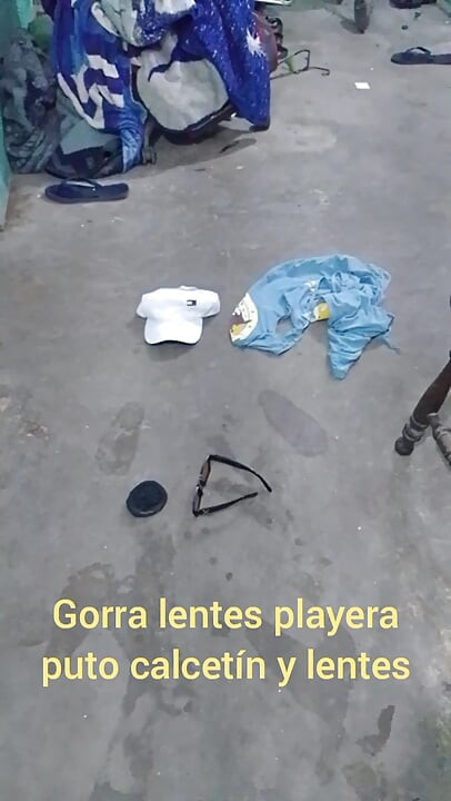 Jesus en boxer Jalandose el pene 178