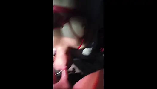 Erkek arkadaşım amımı emiyor ve beni sert sikiyor
