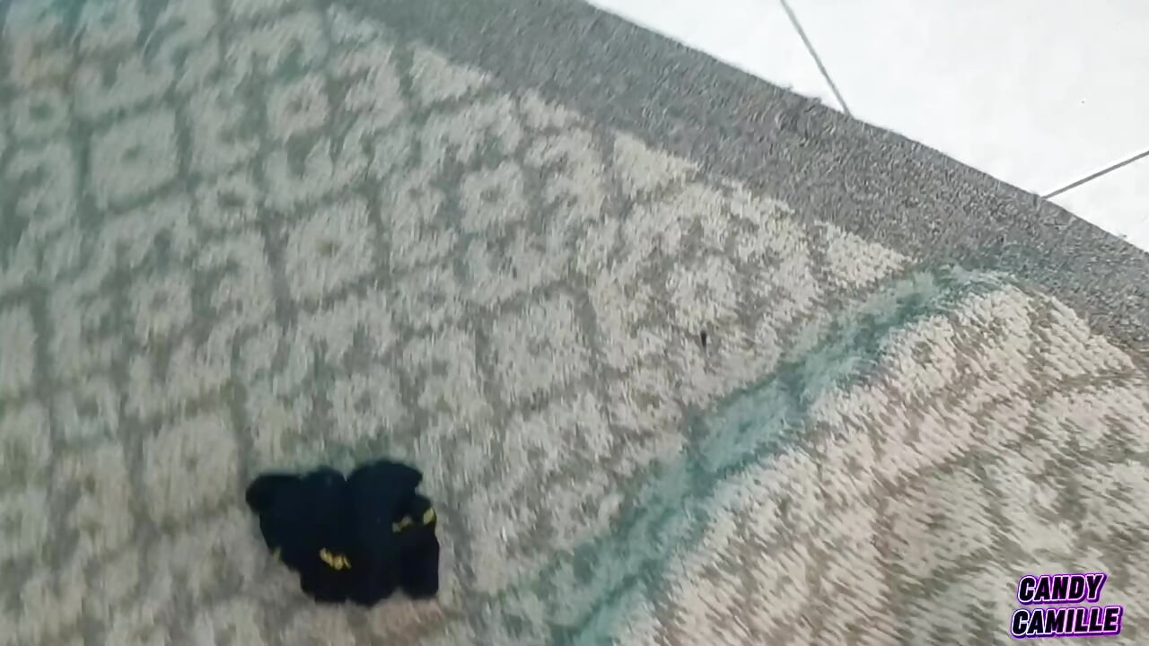 Üniversiteli bir adamla üçlü