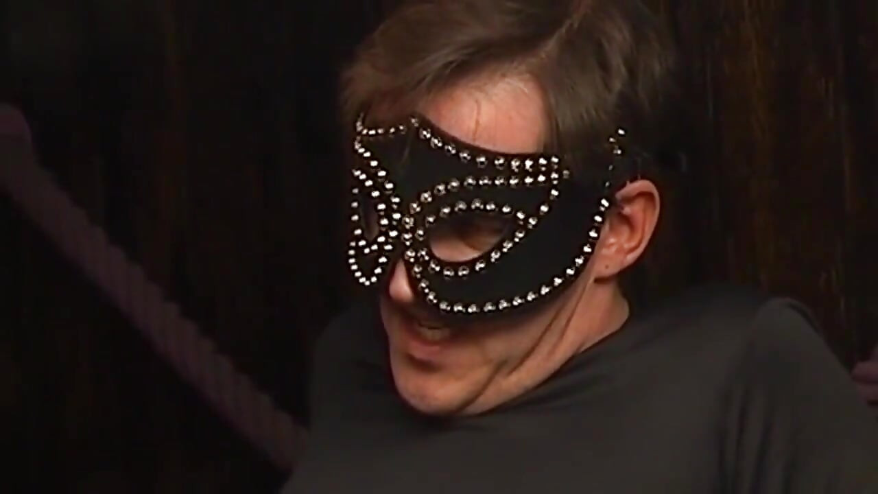 Curvy MILF Gets Her Ass Stretched by Masked Stud