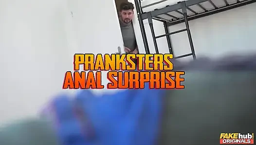 Fakehub originals - Selva Lapiedra anal bir sürprizi seviyor