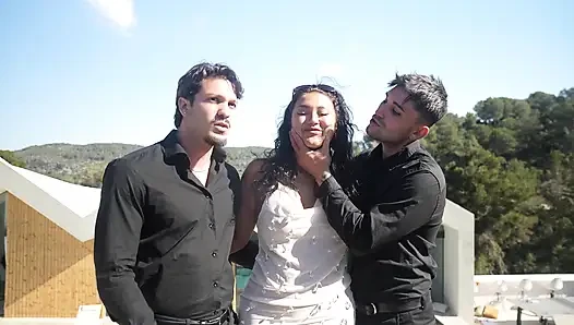 Threesome a Brunette Super After Outdoor Interview