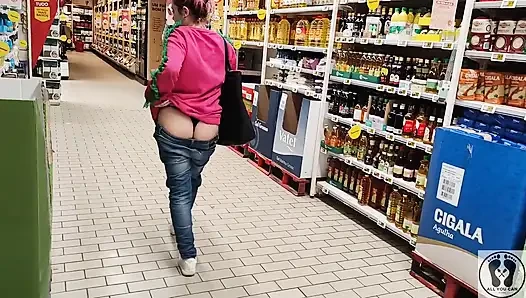 Crazy Rebeca Addams in Jeans Buttcrack at the Supermarket
