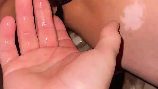 Kocam iş gezisindeyken fışkırtıyorum